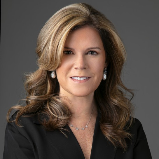 Stephanie Taubin headshot
